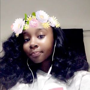 Meet your Posher, Amara